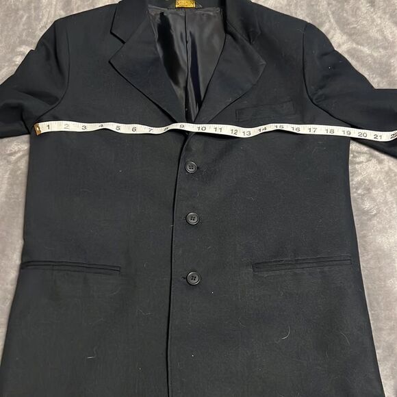 Boys Van Heusen. Size 16. Black blazer. - Picture 3 of 6